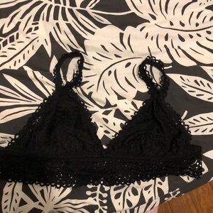 never been worn lacy bralette!